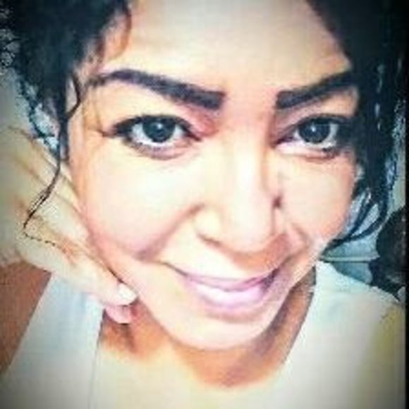 Meet your Posher, Laura - Picture 1 of 1